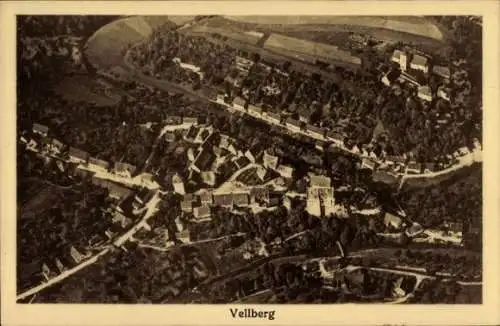 Ak Vellberg in Württemberg, Luftaufnahme von  umliegende Felder und Wälder,  Architektur