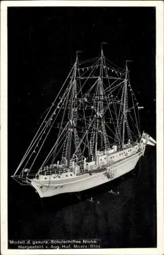 Ak Modell des gesunkenen Segelschulschiffes Niobe