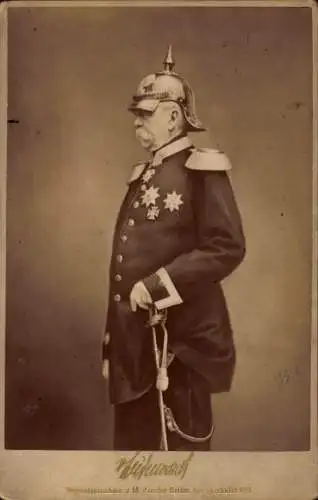 Kabinett Foto Otto von Bismarck, Herzog zu Lauenburg, Bundeskanzler, Portrait in Uniform