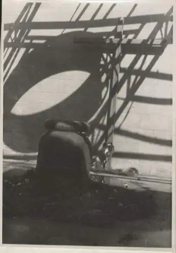 Original Foto Berlin Mitte, Unter den Linden, Ehrenmal, um 1945/46, ca. 13 x 17 cm