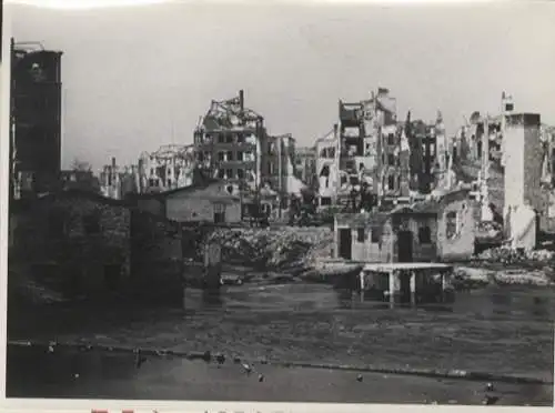 Original Foto Berlin Tiergarten, Linkstraße 17, Deutscher Lloyd, Ruinen, um 1945/46, ca. 13 x 17 cm