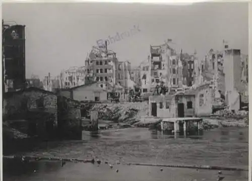 Original Foto Berlin Tiergarten, Linkstraße 17, Deutscher Lloyd, Ruinen, um 1945/46, ca. 13 x 17 cm