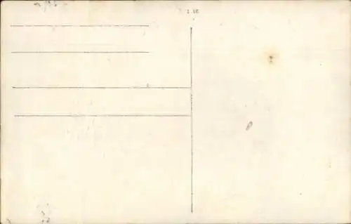 Foto Ak Mädchen mit Puppe, Porträt