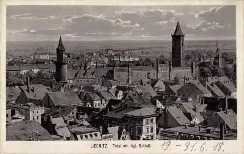 Ak Legnica Liegnitz Schlesien, Totalansicht, Königliches Schloss