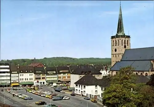 Ak Viersen in Nordrhein Westfalen, Alter Markt, Kirche mit hohem Turm, Straßenansicht, Bäume, ...