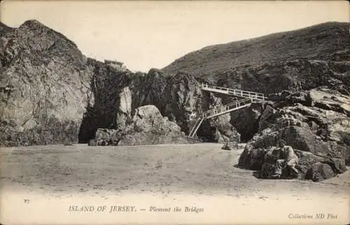 Ak Island of Jersey Kanalinseln, Plemont the Bridges, Brücke in Felsen