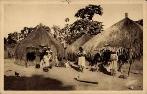 Ak Dakar Senegal, Villar und Strohhütten, Einheimische, Hühner, Pflanzen