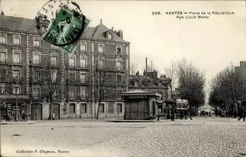 Ak Nantes Loire Atlantique, Place de la République, Tramway, Gebäude, Bäume