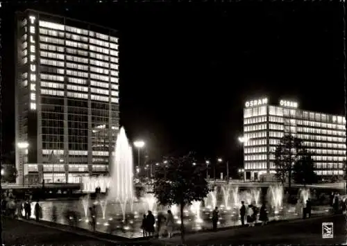 Ak Berlin Charlottenburg, Ernst-Reuter-Platz, Osram, Tilleulfunken, Brunnen bei Nacht