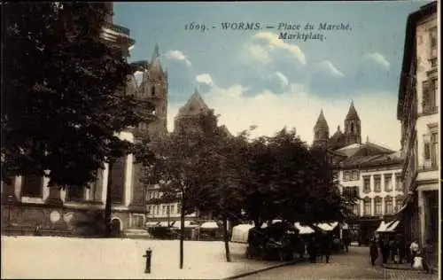 Ak Worms am Rhein, Place du Marché, Marktplatz,  Gebäude, Marktstände