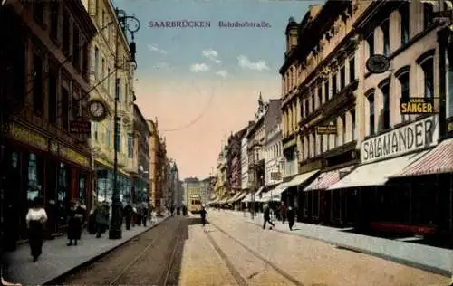 Ak Saarbrücken im Saarland, Bahnhofstraße, Geschäft Salamander, Sänger, Morgenstern, Straßenbahn