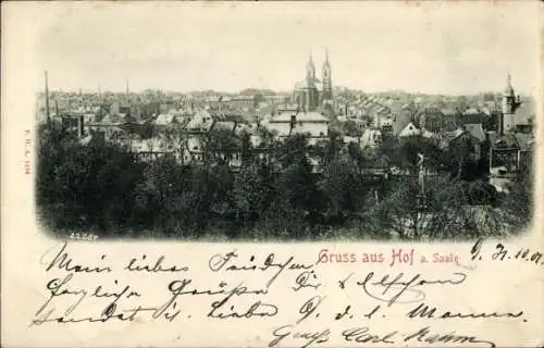 Ak Hof an der Saale Oberfranken Bayern, Stadtansicht mit Kirche, hügelige Landschaft,  Architektu