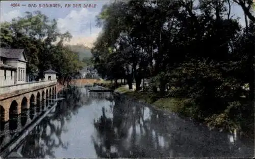 Ak Bad Kissingen Unterfranken Bayern, Flussansicht,  Gebäude am Ufer