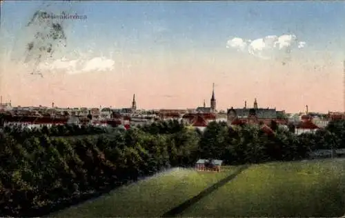 Ak Gelsenkirchen im Ruhrgebiet, Panorama der Stadt   Architektur, grüne Wiese