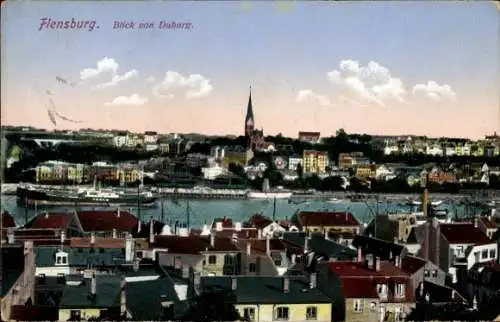Ak Flensburg in Schleswig Holstein, Ansicht der Stadt von Duburg aus, Fluss und Schiffe