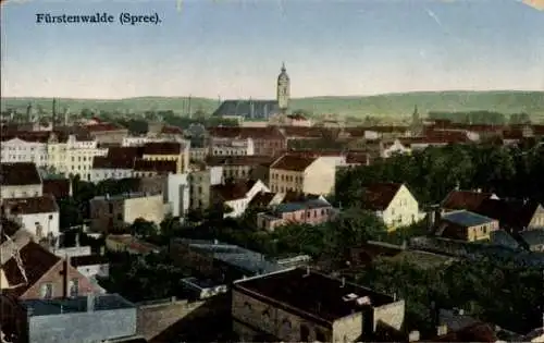 Ak Fürstenwalde an der Spree, Stadtansicht, Fürstenwalde (Spree), Häuser, Kirchturm, Landschaft