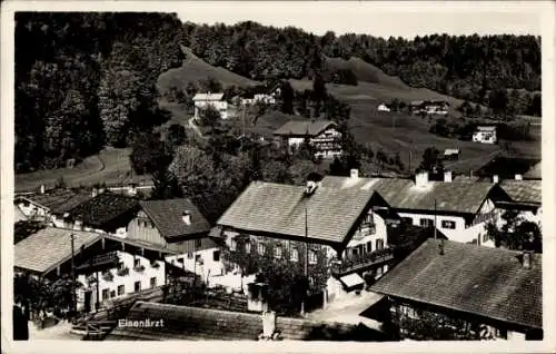 Ak Eisenärzt Siegsdorf in Oberbayern, Schöner Blick auf eine ländliche Gegend, traditionelle Häus