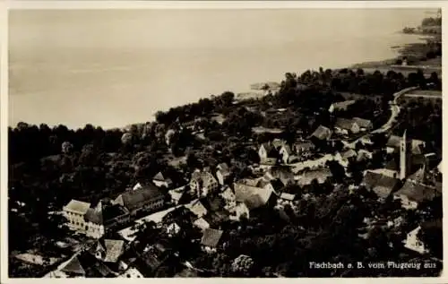 Ak Fischbach Friedrichshafen am Bodensee, Luftaufnahme von Fischbach, Gebäude und Natur, ruhige L