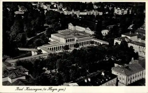 Ak Bad Kissingen Unterfranken Bayern, Luftaufnahme, Kurhaus, Bäume,  Architektur