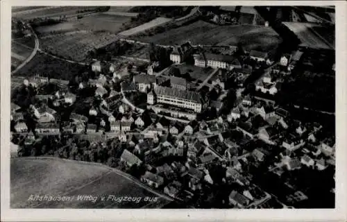 Ak Altshausen in Oberschwaben Württemberg, Luftaufnahme von  Stadtansicht, Vielfältige Landschaft