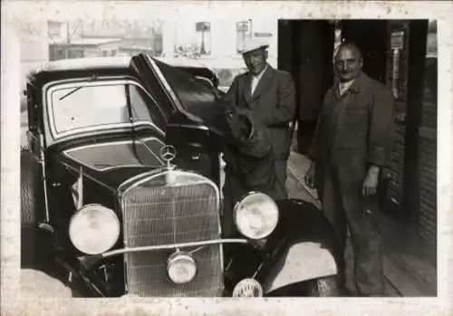 Foto Fritzen's Tankstelle mit Mercedes von Baronin, Hamburg 1937