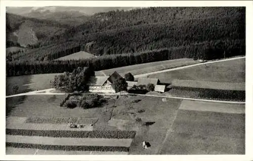 Ak Waldshut Tiengen am Hochrhein, Landschaftsaufnahme, Landschaft, Bauernhof, Wiesen, Wälder