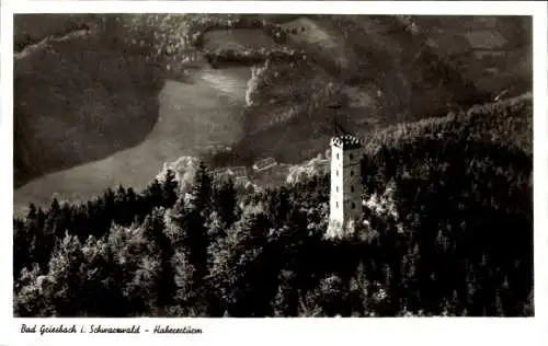 Ak Bad Griesbach im Schwarzwald, Turm auf einem bewaldeten Berg, Landschaftsblick, Schwarz-Weiß-F