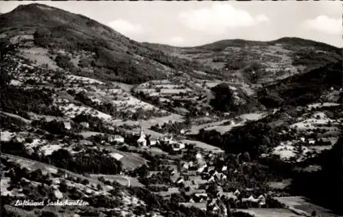 Ak Sasbachwalden im Schwarzwald, Landschaft mit Bergen, Dorfansicht, Kirche, foto