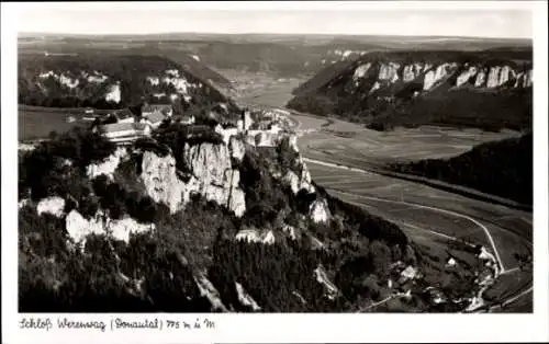 Ak Langenbrunn Beuron in Württemberg, Schloss Werenwag, Fliegeraufnahme