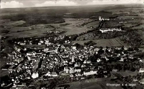 Ak Ellwangen an der Jagst Württemberg, Luftaufnahme von Ellwangen, Stadtansicht, Umgebungslandsch
