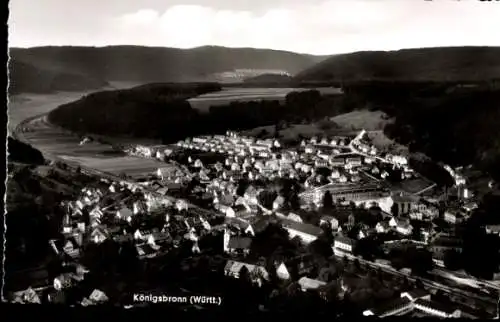 Ak Königsbronn an der Brenz, Landschaftsaufnahme von  Gebäude und Natur, schwarz-weiß