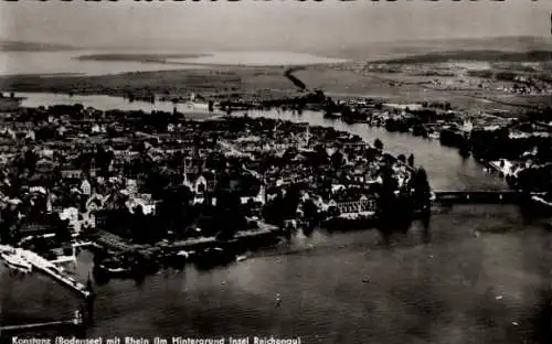 Ak Konstanz am Bodensee, Luftaufnahme von  Bodensee, Rhein, Insel Reichenau