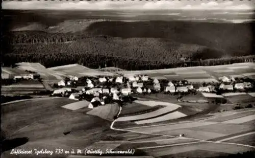 Ak Igelsberg Freudenstadt im Schwarzwald, Luftaufnahme,  Schwarzwald, Häuser, Landschaft