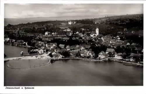 Ak Immenstaad am Bodensee, Luftaufnahme von Immenstaad, Bodensee, Häuser, Wald, Wasser