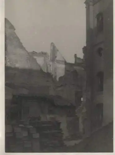 Original Foto Berlin Mitte, Bewag, Ruine am Schiffbauerdamm, um 1945/46, ca. 13 x 17 cm