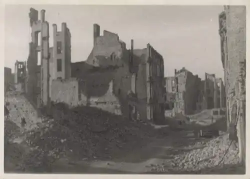 Original Foto Berlin Kreuzberg, Hollmannstraße, zerstörte Häuser, um 1945/46, ca. 13 x 17 cm