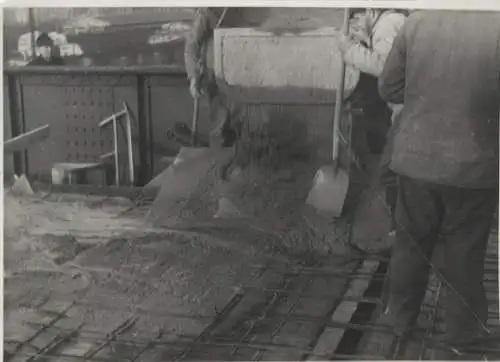 Original Foto Berlin Kreuzberg, Gleisdreieck, U-Bahn, Bauarbeiten, um 1945/46, ca. 13 x 17 cm