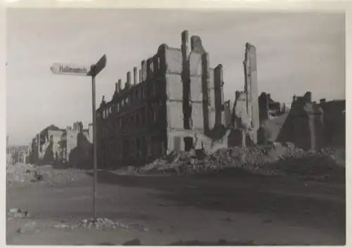 Original Foto Berlin Kreuzberg, Hollmannstraße-Alte Jacobstraße, Ruinen, um 1945/46, ca. 13 x 17 cm