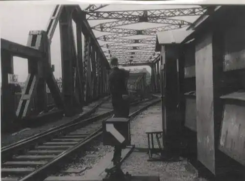 Original Foto Berlin Kreuzberg, Gleisdreieck, Bauarbeiten, um 1945/46, ca. 13 x 17 cm