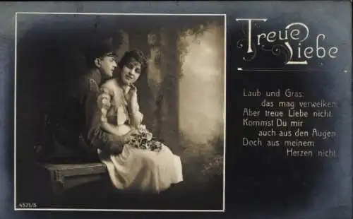 Ak Liebespaar, Soldat mit Frau, Treue Liebe, Laub und Gras: das mag verwelken...