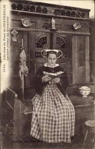 Ak Chateaulin Finistère, Bretagne, junge Frau in Tracht
