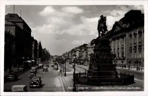 Ak Berlin Mitte, Unter den Linden, Denkmal Friedrich des Großen