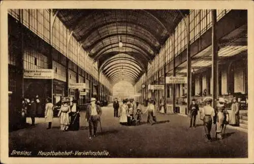 Ak Wrocław Breslau Schlesien, Hauptbahnhof-Verkehrshalle, Menschen, Schalter mit Beschriftungen