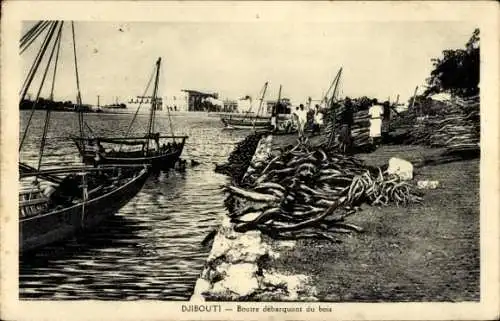 Ak Dschibuti, Boutre débarquant du bois, Holzentladung