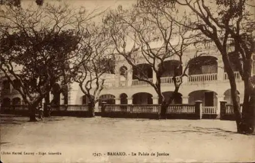 Ak Bamako Mali, Palais de Justice, Bäume, historische Architektur