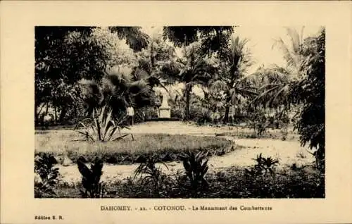 Ak Cotonou Dahomey Benin, Das Denkmal der Kombattanten