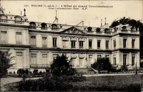 Ak Tours Indre et Loire, L'Hôtel du Grand Commandement, Frontansicht, architektonisches Detail,  