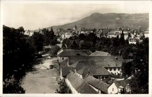 Ak Champagnole Jura, Stadtansicht, Mont Rivel,  Gebäude, Fluss