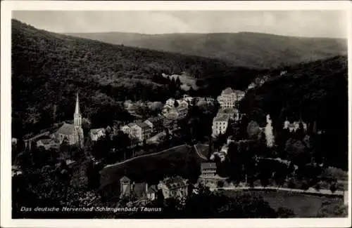 Ak Schlangenbad im Taunus Hessen, Panorama des Nervenbads, Taunus, Kirche, bewaldete Hügel