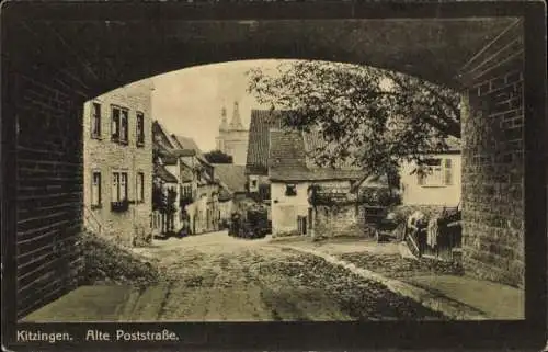 Ak Kitzingen in Mainfranken Bayern, Blick auf die Alte Poststraße,  Gebäude, ruhige Landschaft